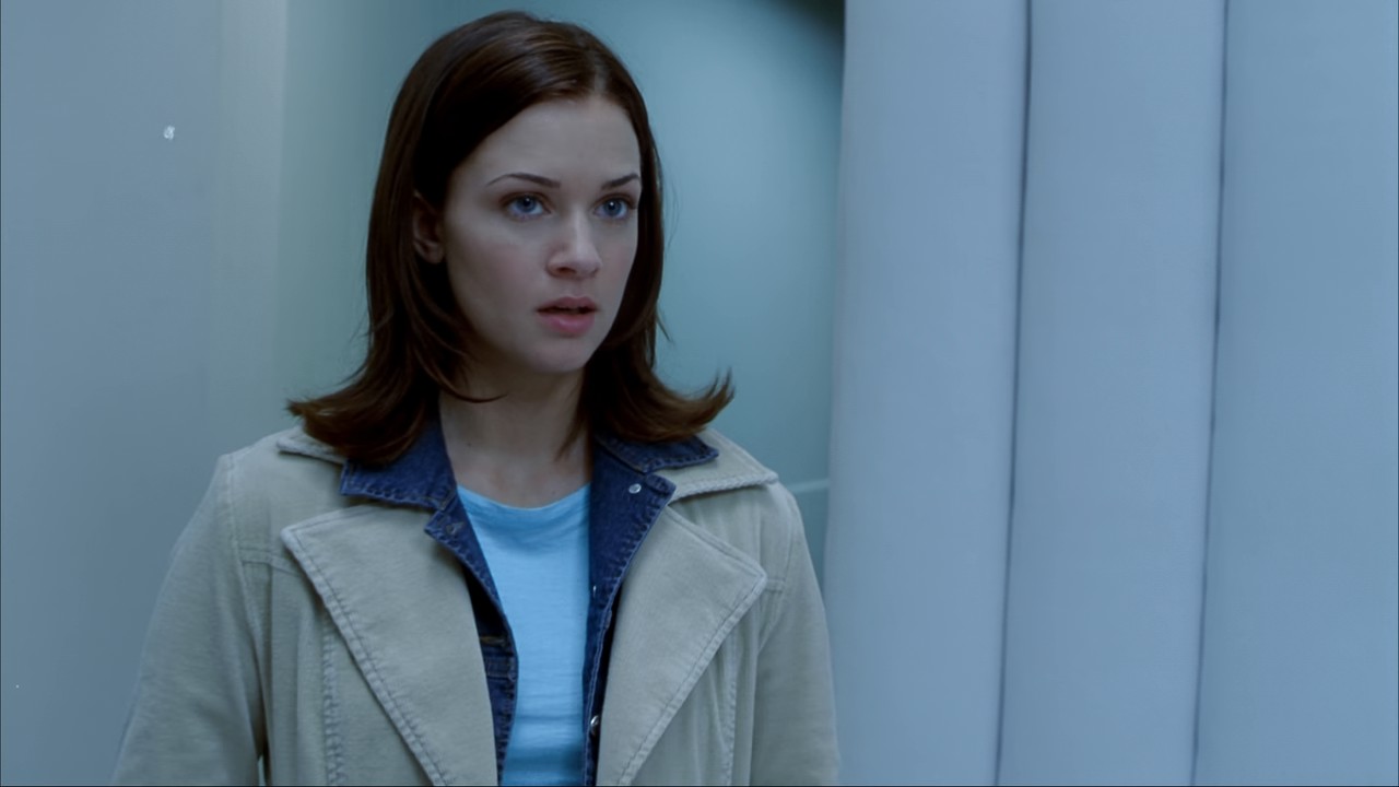 Final Destination 2 (2003) NF WEB-DL Hindi + English 720p 10bit AV1 DDP 5.1 ESub.mkv_snapshot_00.33.06.943